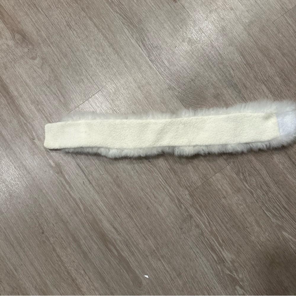 White Rabbit Fur Headband - Picture 3 of 4